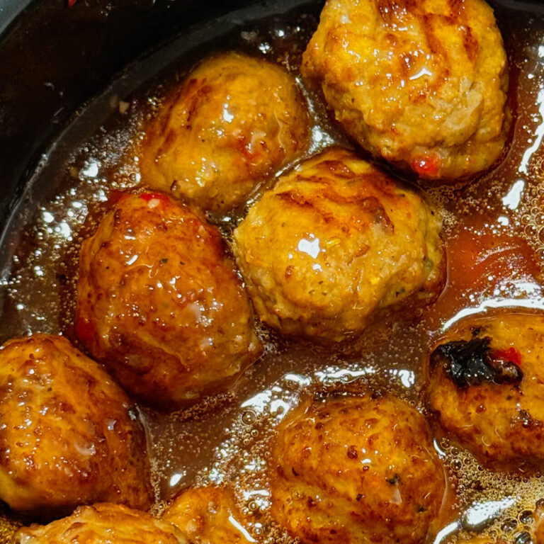 2-Ingredient Spicy Sweet Chili Meatballs